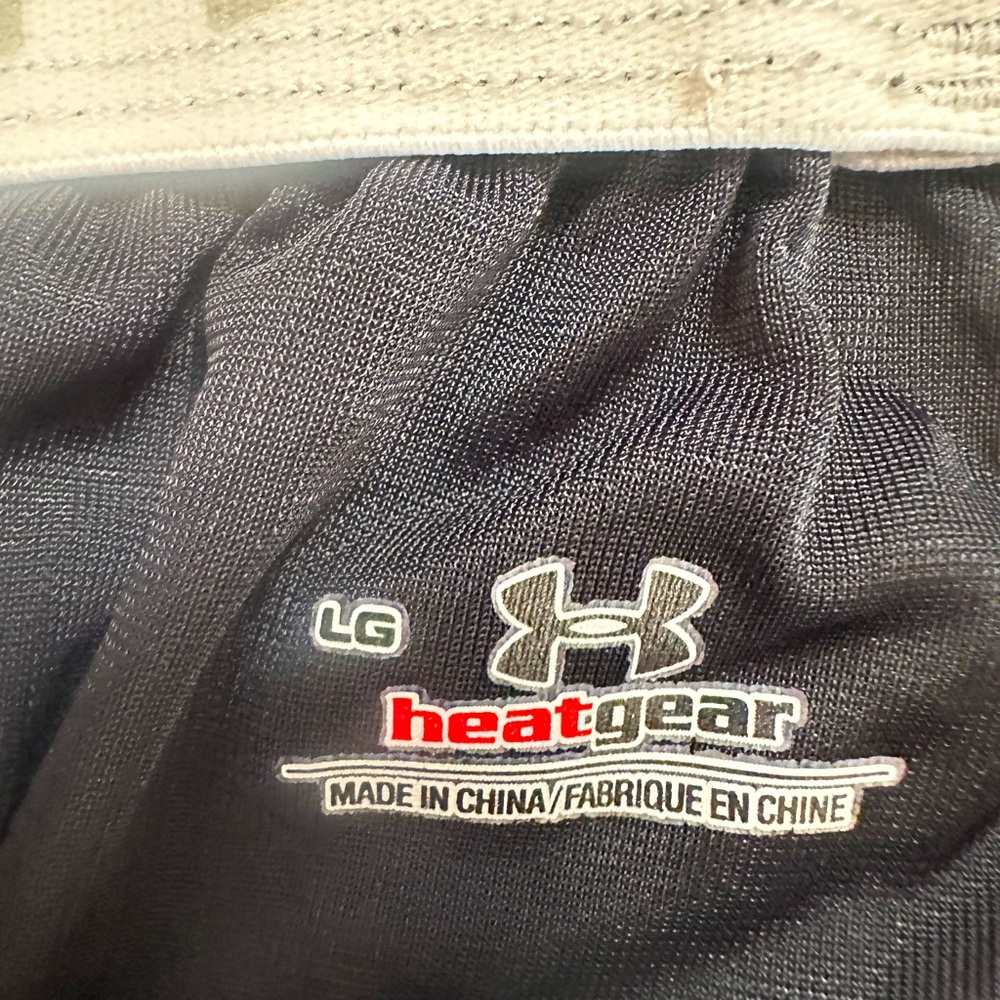 Under Armour womens shorts, navy, L - Picture 3 of 6